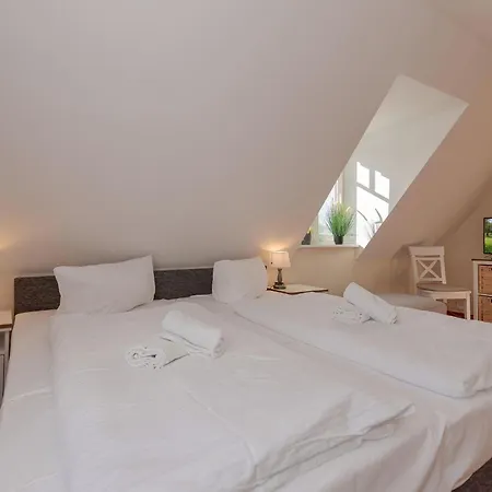Haus-zingst-20a * Nienhagen (Mecklenburg-Vorpommern)
